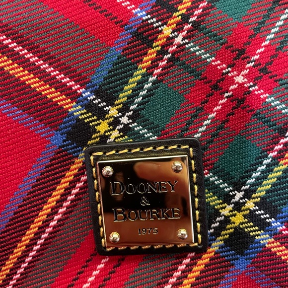 🆕 Dooney & Bourke Red Tartan Plaid Large Erica Shoulder Bag - Picture 7 of 8